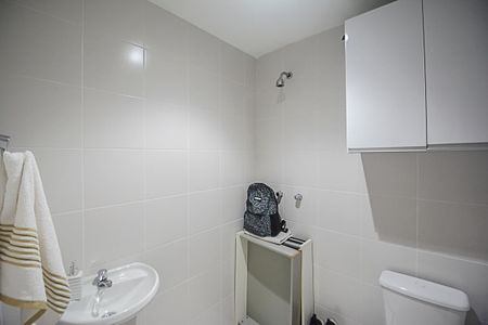 Apartamento para alugar com 104m², 2 quartos e 2 vagas Apartamento para alugar com 104m², 2 quartos e 2 vagasBanheiro de serviço