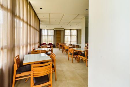 Apartamento para alugar com 104m², 2 quartos e 2 vagas Apartamento para alugar com 104m², 2 quartos e 2 vagasÁrea comum - Salão de festas