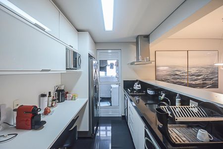 Apartamento para alugar com 104m², 2 quartos e 2 vagas Apartamento para alugar com 104m², 2 quartos e 2 vagasCozinha