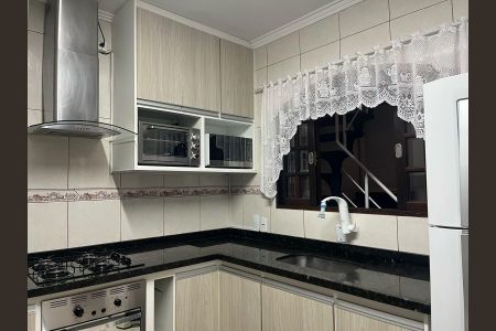 Casa à venda com 190m², 3 quartos e 2 vagas Casa à venda com 190m², 3 quartos e 2 vagasCozinha