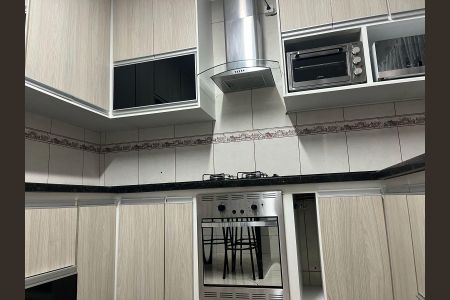 Casa à venda com 190m², 3 quartos e 2 vagas Casa à venda com 190m², 3 quartos e 2 vagasCozinha