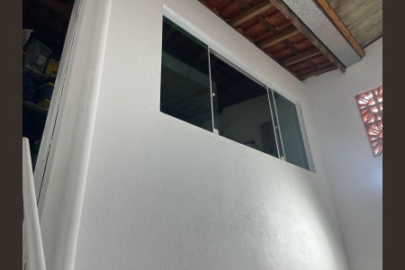 Casa à venda com 190m², 3 quartos e 2 vagas Casa à venda com 190m², 3 quartos e 2 vagasÁrea externa