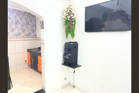 Casa à venda com 190m², 3 quartos e 2 vagas Casa à venda com 190m², 3 quartos e 2 vagasÁrea externa