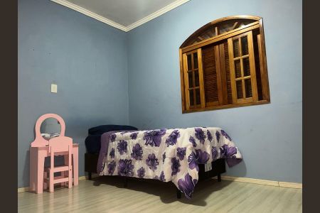 Casa à venda com 190m², 3 quartos e 2 vagas Casa à venda com 190m², 3 quartos e 2 vagasQuarto