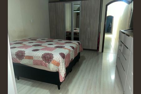 Casa à venda com 190m², 3 quartos e 2 vagas Casa à venda com 190m², 3 quartos e 2 vagasQuarto