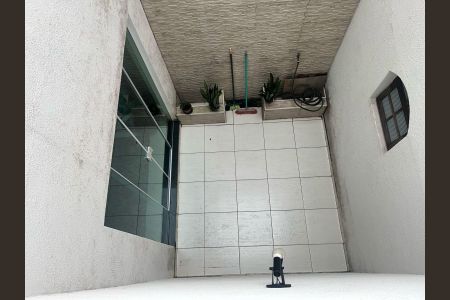 Casa à venda com 190m², 3 quartos e 2 vagas Casa à venda com 190m², 3 quartos e 2 vagasVista