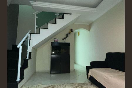 Casa à venda com 190m², 3 quartos e 2 vagas Casa à venda com 190m², 3 quartos e 2 vagasSala