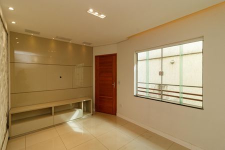 Casa de condomínio à venda com 90m², 2 quartos e 1 vaga Casa de condomínio à venda com 90m², 2 quartos e 1 vagaSala