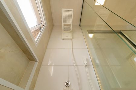 Casa de condomínio à venda com 90m², 2 quartos e 1 vaga Casa de condomínio à venda com 90m², 2 quartos e 1 vagaBanheiro da Suíte