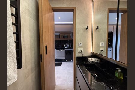 Studio à venda com 35m², 1 quarto e sem vaga Studio à venda com 35m², 1 quarto e sem vagaBanheiro social
