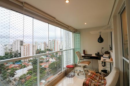 Apartamento à venda com 72m², 2 quartos e 2 vagas Apartamento à venda com 72m², 2 quartos e 2 vagasVaranda