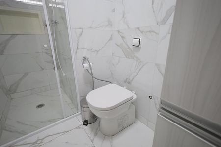 Apartamento à venda com 120m², 3 quartos e 1 vaga Apartamento à venda com 120m², 3 quartos e 1 vagaBanheiro 2