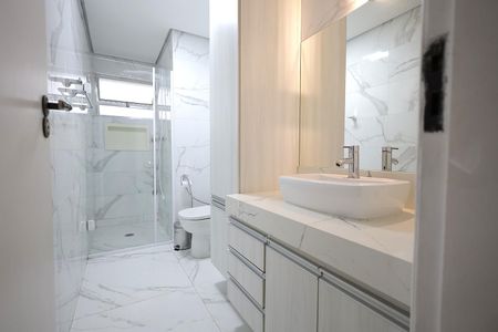 Apartamento à venda com 120m², 3 quartos e 1 vaga Apartamento à venda com 120m², 3 quartos e 1 vagaBanheiro 2