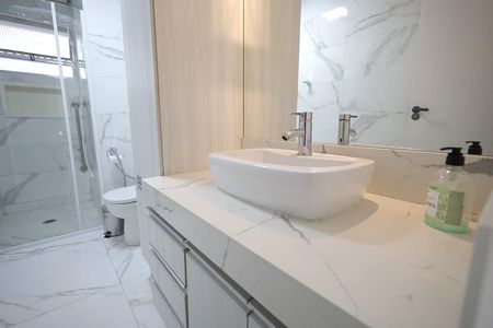 Apartamento à venda com 120m², 3 quartos e 1 vaga Apartamento à venda com 120m², 3 quartos e 1 vagaBanheiro 2