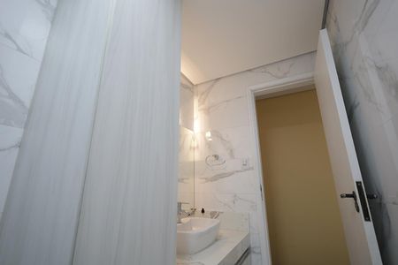 Apartamento à venda com 120m², 3 quartos e 1 vaga Apartamento à venda com 120m², 3 quartos e 1 vagaBanheiro 2