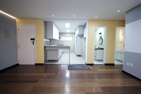 Apartamento à venda com 120m², 3 quartos e 1 vaga Apartamento à venda com 120m², 3 quartos e 1 vagaSala