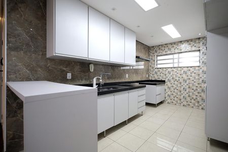 Apartamento à venda com 120m², 3 quartos e 1 vaga Apartamento à venda com 120m², 3 quartos e 1 vagaCozinha