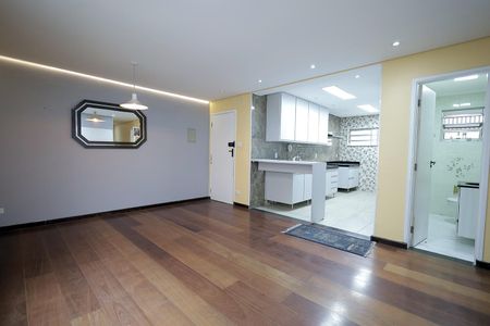 Apartamento à venda com 120m², 3 quartos e 1 vaga Apartamento à venda com 120m², 3 quartos e 1 vagaSala