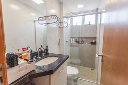 Apartamento à venda com 96m², 3 quartos e 2 vagasBanheiro Social