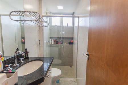 Apartamento à venda com 96m², 3 quartos e 2 vagasBanheiro Social