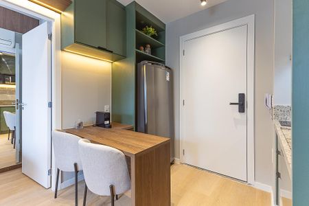 Cozinha de apartamento para alugar com 1 quarto, 25m² em Vila Nova Conceição, São Paulo