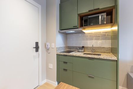 Cozinha de apartamento para alugar com 1 quarto, 25m² em Vila Nova Conceição, São Paulo