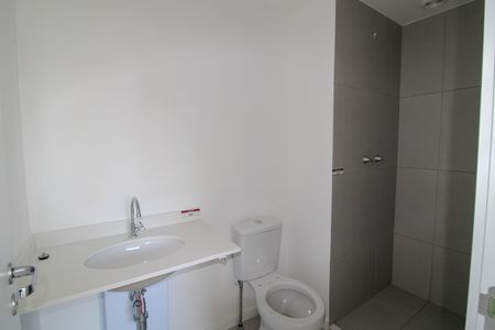 Banheiro do Quarto 1 de apartamento para alugar com 1 quarto, 35m² em Ferreira, São Paulo