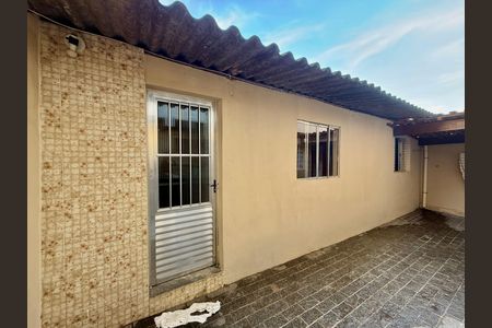 Casa para alugar com 70m², 1 quarto e sem vagaFachada casa