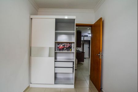 Quarto 1 de apartamento para alugar com 2 quartos, 40m² em Jardim Alvorada, Santo André