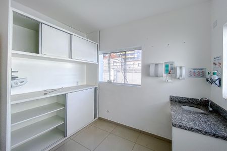 Casa para alugar com 496m², 8 quartos e 10 vagas Casa para alugar com 496m², 8 quartos e 10 vagasQuarto de Serviço