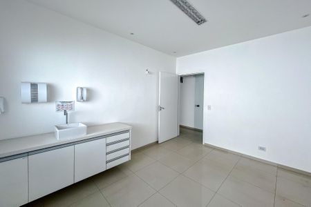 Casa para alugar com 496m², 8 quartos e 10 vagas Casa para alugar com 496m², 8 quartos e 10 vagasQuarto 4