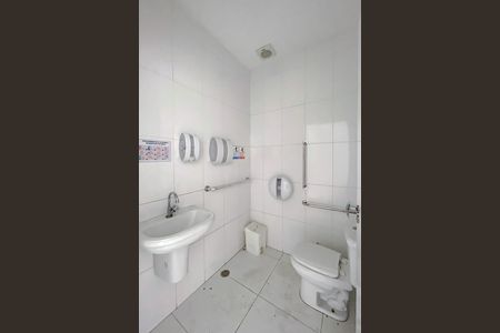 Casa para alugar com 496m², 8 quartos e 10 vagas Casa para alugar com 496m², 8 quartos e 10 vagasBanheiro