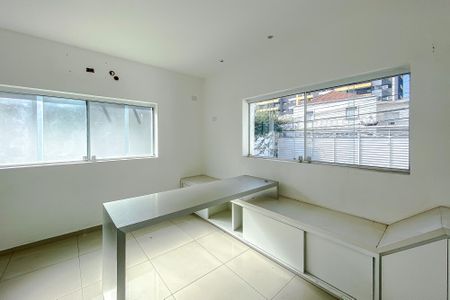 Casa para alugar com 496m², 8 quartos e 10 vagas Casa para alugar com 496m², 8 quartos e 10 vagasQuarto 6