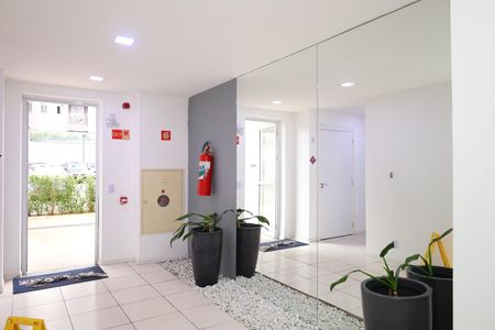 Apartamento à venda com 43m², 2 quartos e sem vagaÁrea comum - Saguão do prédio