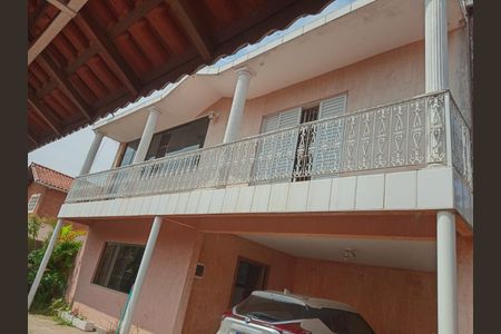 Casa à venda com 400m², 6 quartos e 3 vagasAREA EXTERNA