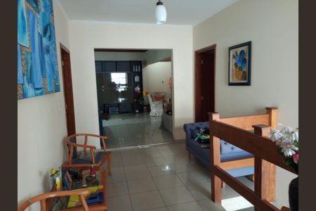 Casa à venda com 400m², 6 quartos e 3 vagasSALA