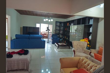 SALA de casa à venda com 6 quartos, 400m² em City Bussocaba, Osasco