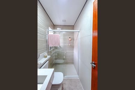 Casa de condomínio à venda com 182m², 3 quartos e 4 vagasBanheiro da Suíte 1