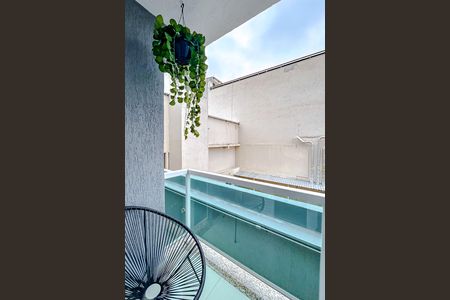 Casa de condomínio à venda com 182m², 3 quartos e 4 vagasVaranda