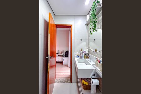Casa de condomínio à venda com 182m², 3 quartos e 4 vagasBanheiro da Suíte 1