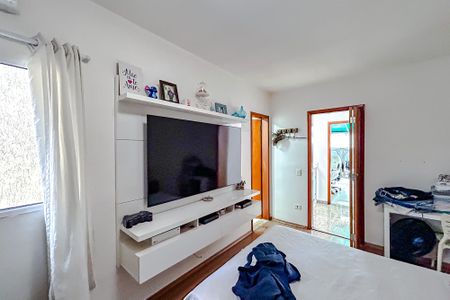 Casa de condomínio à venda com 182m², 3 quartos e 4 vagasQuarto 3 - Suíte