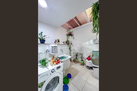 Casa de condomínio à venda com 182m², 3 quartos e 4 vagasÁrea de Serviço