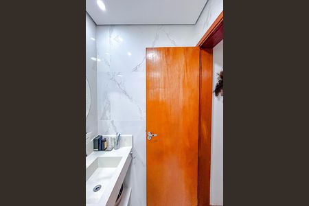 Casa de condomínio à venda com 182m², 3 quartos e 4 vagasBanheiro da Suíte 3