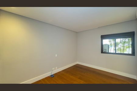 Apartamento à venda com 360m², 4 quartos e 4 vagas Apartamento à venda com 360m², 4 quartos e 4 vagasQuarto 3 - Suíte