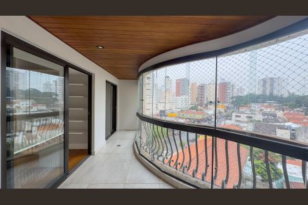 Apartamento à venda com 360m², 4 quartos e 4 vagas Apartamento à venda com 360m², 4 quartos e 4 vagasVista da Suíte
