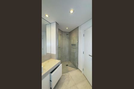 Apartamento à venda com 360m², 4 quartos e 4 vagas Apartamento à venda com 360m², 4 quartos e 4 vagasBanheiro da Suíte 4