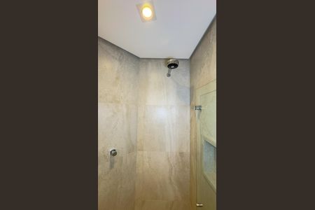 Apartamento à venda com 360m², 4 quartos e 4 vagas Apartamento à venda com 360m², 4 quartos e 4 vagasBanheiro da Suíte 3