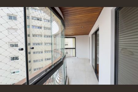 Apartamento à venda com 360m², 4 quartos e 4 vagas Apartamento à venda com 360m², 4 quartos e 4 vagasVista da Suíte