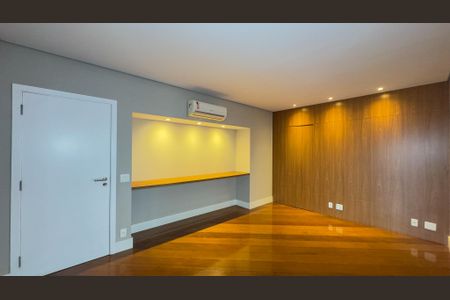 Apartamento à venda com 360m², 4 quartos e 4 vagas Apartamento à venda com 360m², 4 quartos e 4 vagasSala