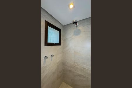 Apartamento à venda com 360m², 4 quartos e 4 vagas Apartamento à venda com 360m², 4 quartos e 4 vagasBanheiro da Suíte 1